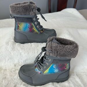 UGG KIDS BUTTE ll CHROMATIC BOOT